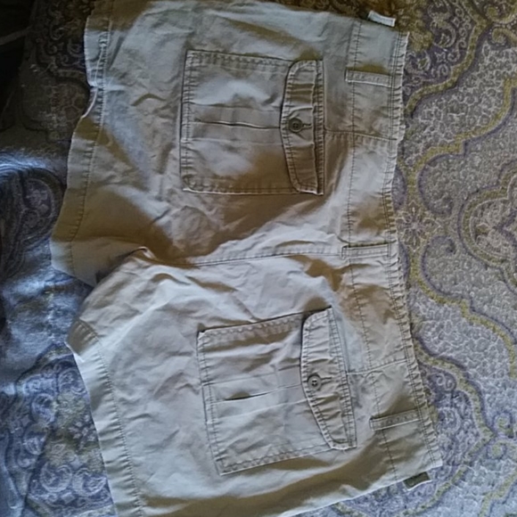 Universal Thread Green High Rise Shortie Short - Picture 2 of 2